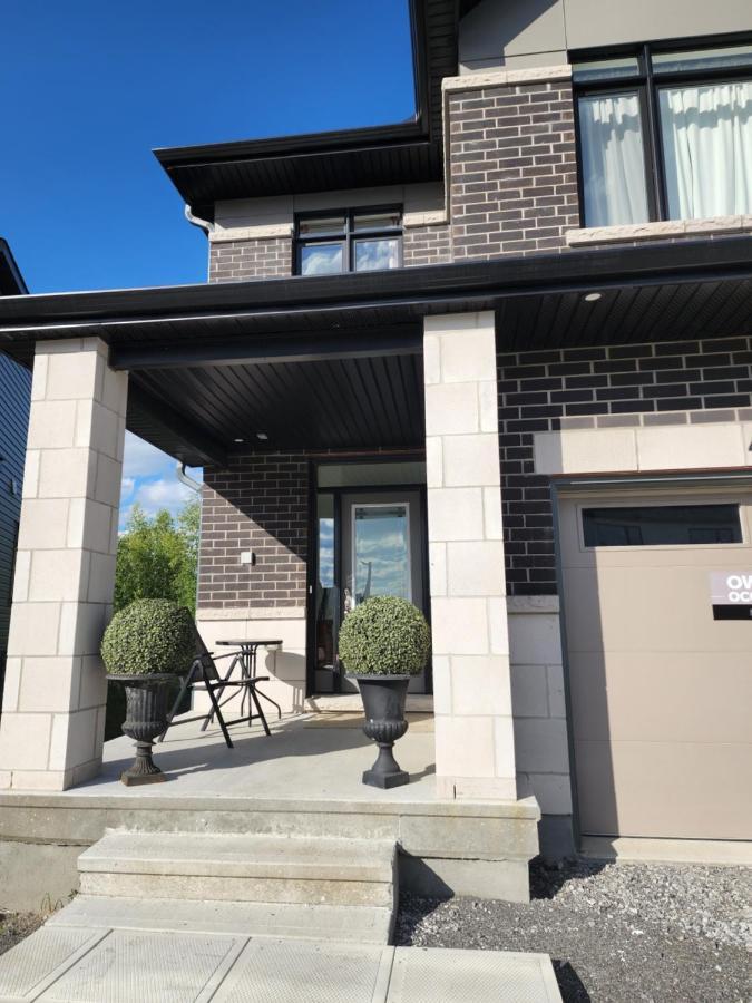 Place You Can Call Home !!! Near Ottawa Airport מראה חיצוני תמונה