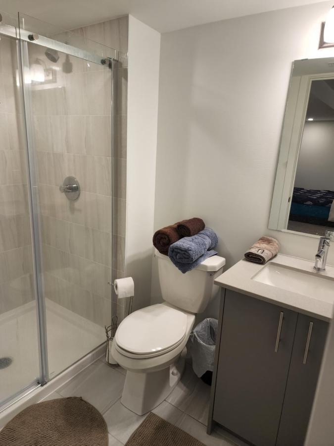 Place You Can Call Home !!! Near Ottawa Airport מראה חיצוני תמונה